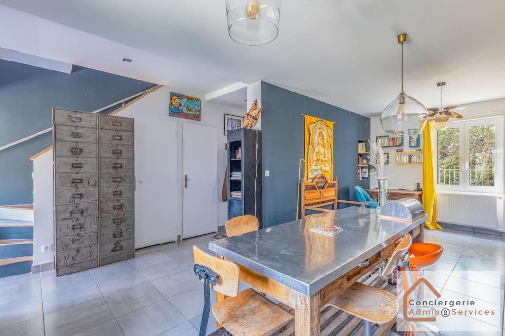 Maison A Lyon Parilly Avec Piscine, Jardin, Parking Prive & Proche Eurexpo Венисьё Экстерьер фото
